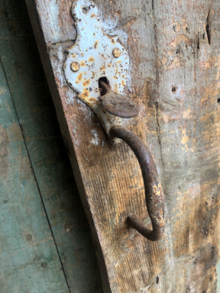 Intégration anciens matériaux sur mesure Antonius Driessens